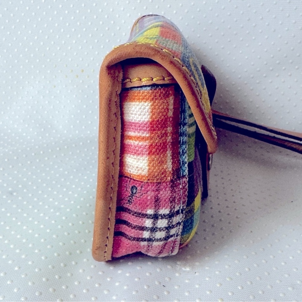 Vintage Dooney & Bourke ant picnic Leather-Trim Wristlet with duck charm - Picture 3 of 10